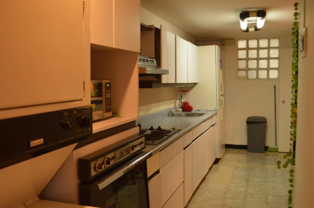 Africa House-Casa Hotel Laureles-La70 Medellín Extérieur photo