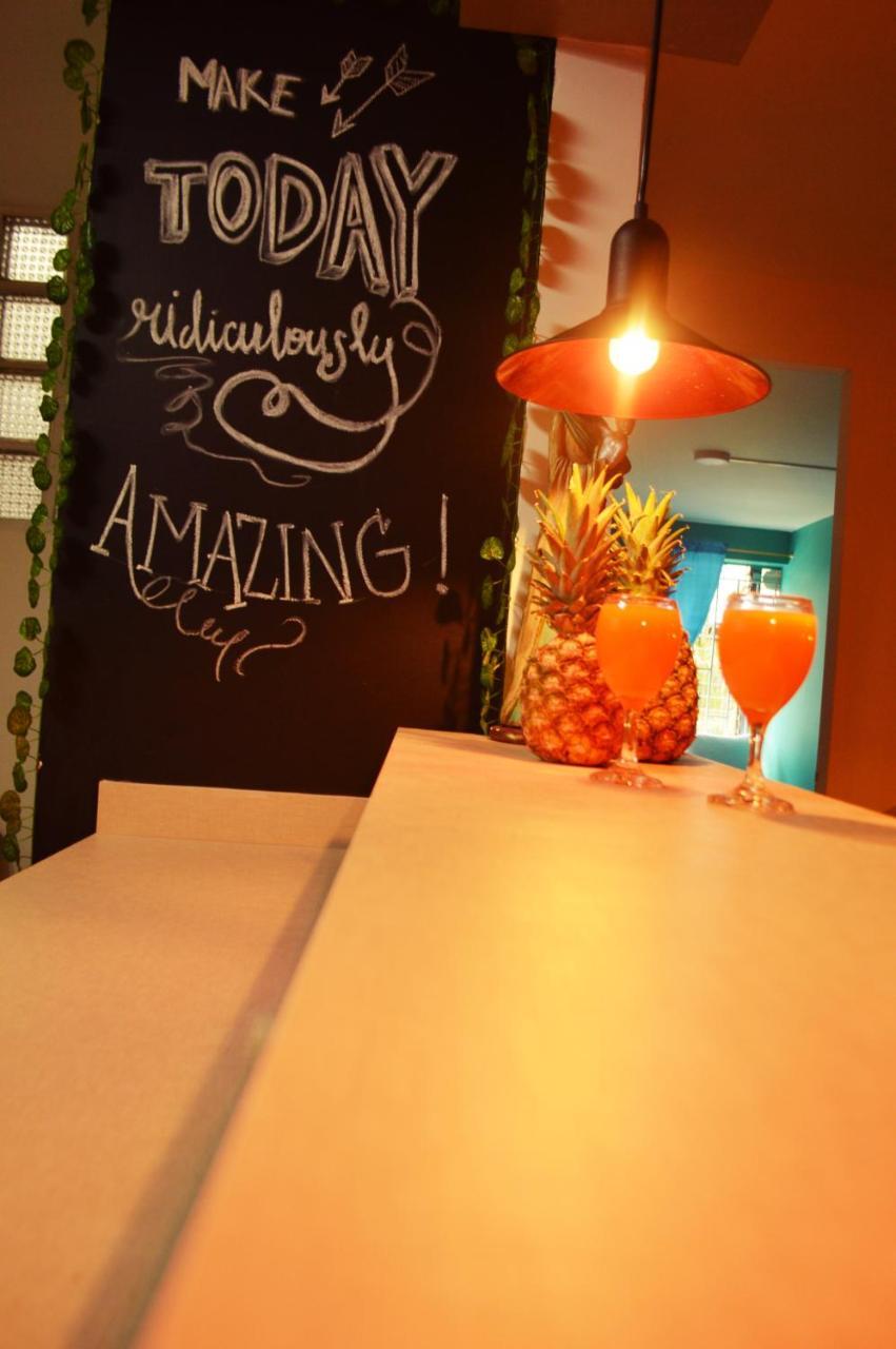 Africa House-Casa Hotel Laureles-La70 Medellín Extérieur photo