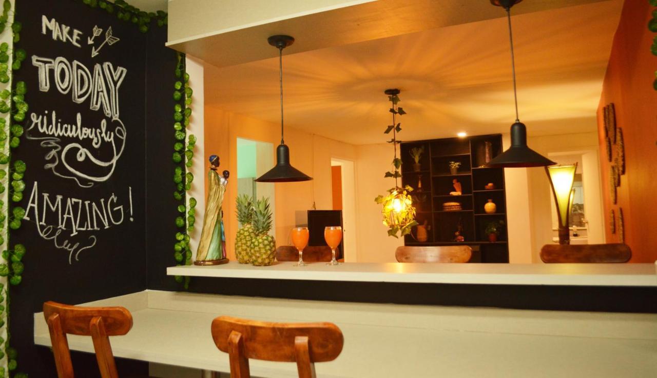 Africa House-Casa Hotel Laureles-La70 Medellín Extérieur photo