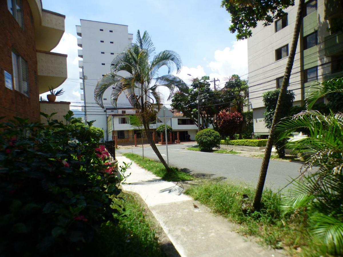 Africa House-Casa Hotel Laureles-La70 Medellín Extérieur photo